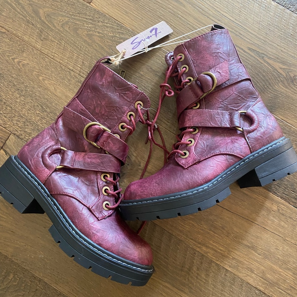 Seven7 Women's Moto Boots in Deep Red